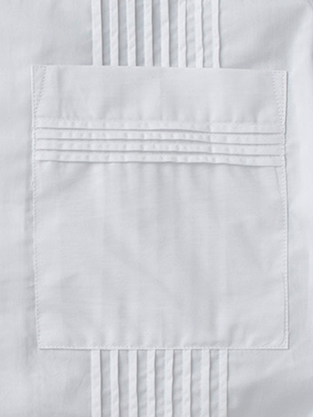 Pocket detail showing 4 tucks